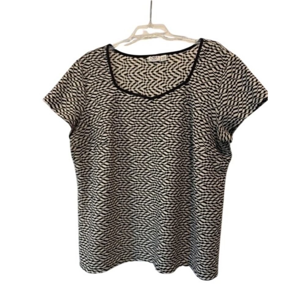 Cato Woman Black White Geometric Chevron Scoop Neck Knit Top Size 18/20W